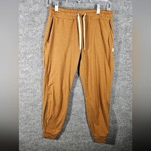 Vuori Women's Performance Joggers in the color Flax. XS